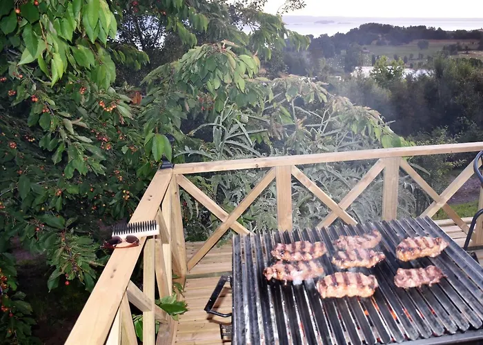 La Casita Amarilla